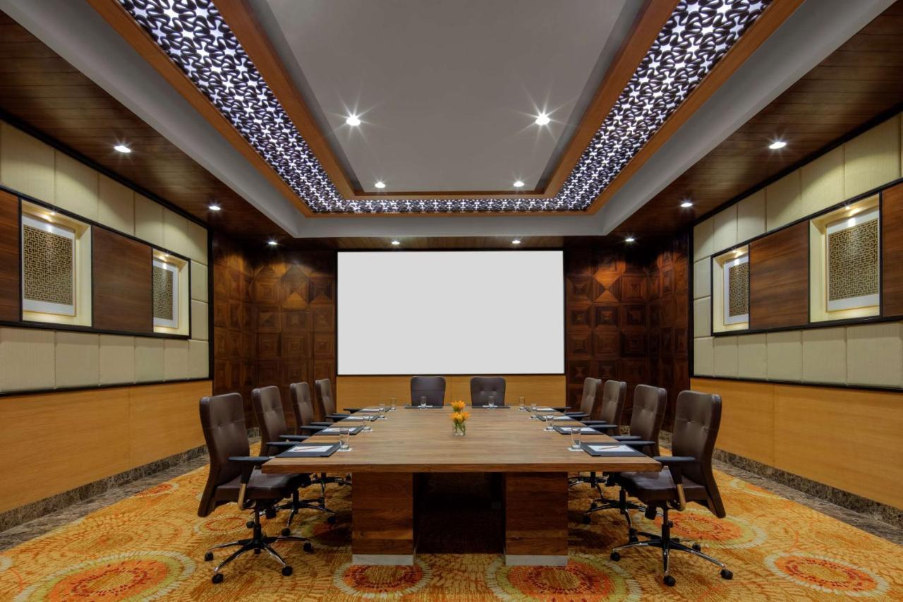 Radisson Jodhpur Hotel Jodhpur  Luaran gambar Boardroom at the Taj Bengal