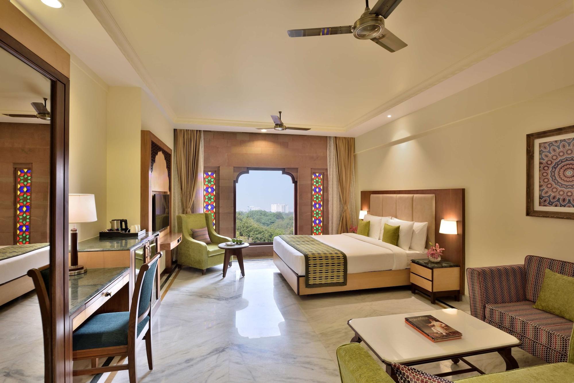 Radisson Jodhpur Hotel Jodhpur  Luaran gambar A room at the Taj Mahal Palace