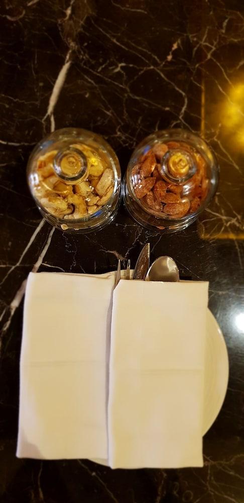 Radisson Jodhpur Hotel Jodhpur  Luaran gambar Dried anchovies and dried shrimp