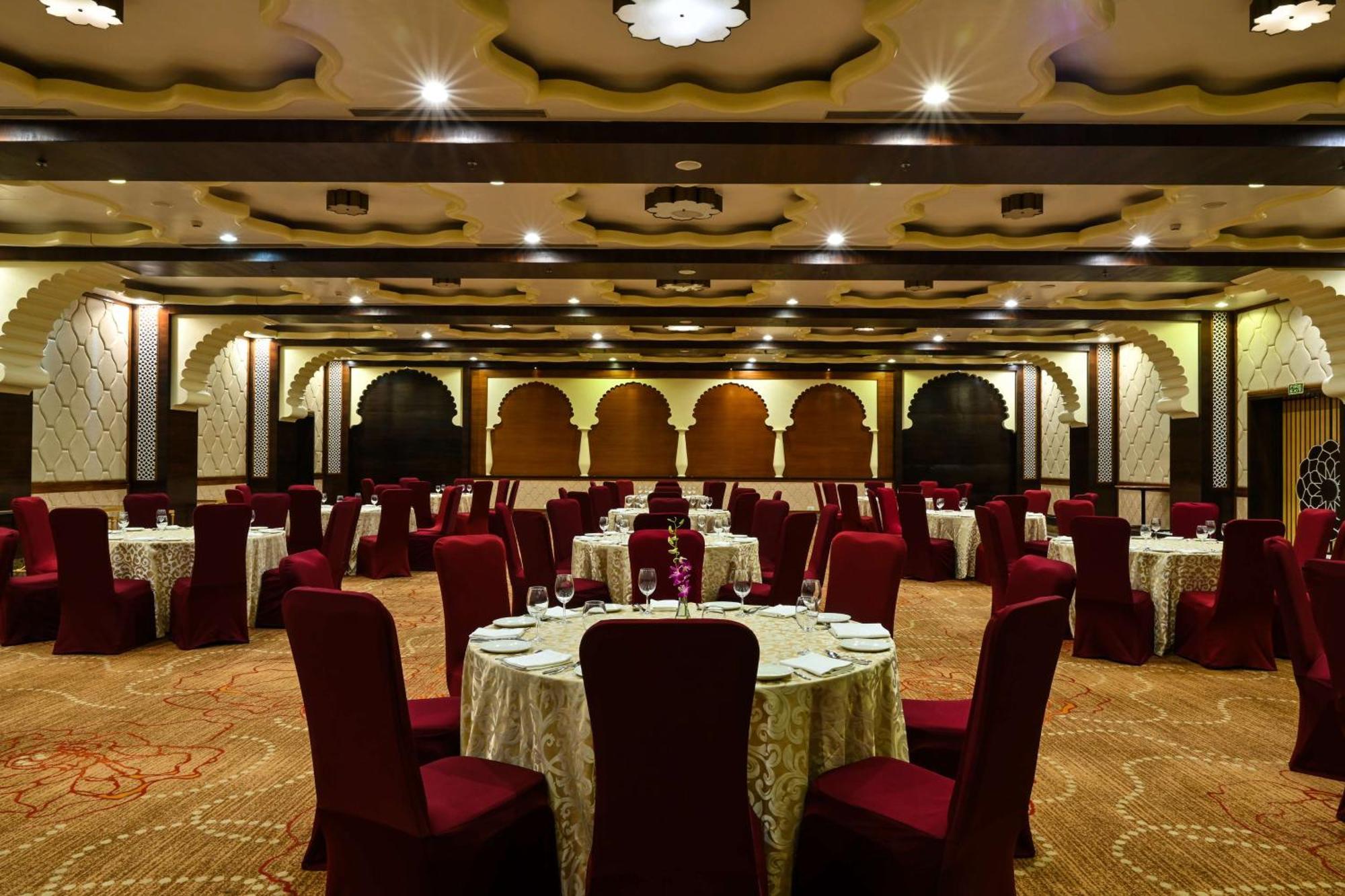 Radisson Jodhpur Hotel Jodhpur  Luaran gambar The ballroom